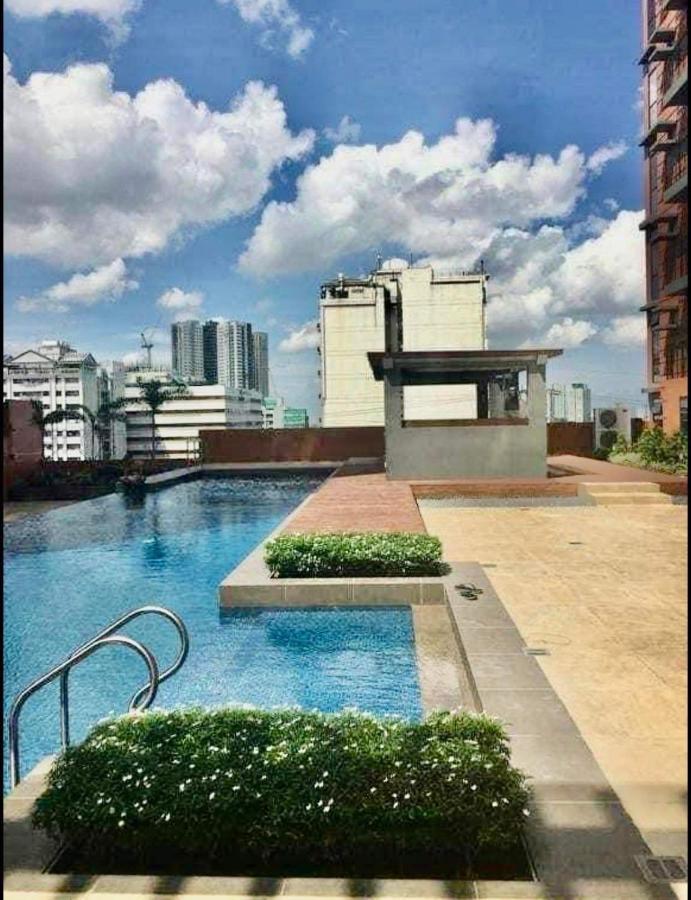 2 Bedroom Portovita Tower 12-A Manila Exterior photo